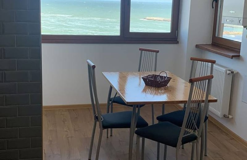 Rent of a comfortable furnished 3-room apartment, 75 m², Faleza Nord, Constanța, Romania